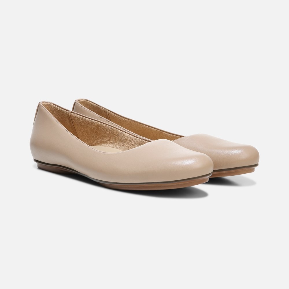 Naturalizer Maxwell Ballet Flat - Crème Brulee Leather
