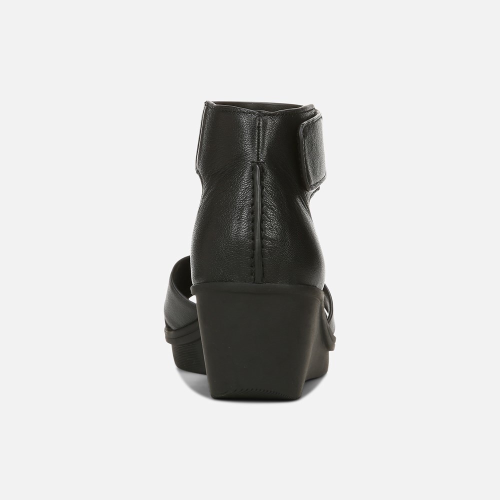 Naturalizer Riviera Wedge Sandal - Black Leather