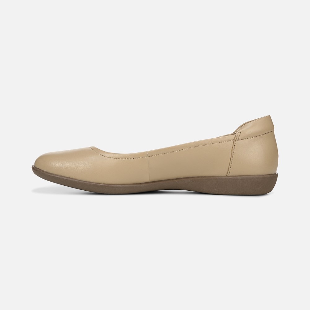 Naturalizer Flexy Flat - Nude Leather