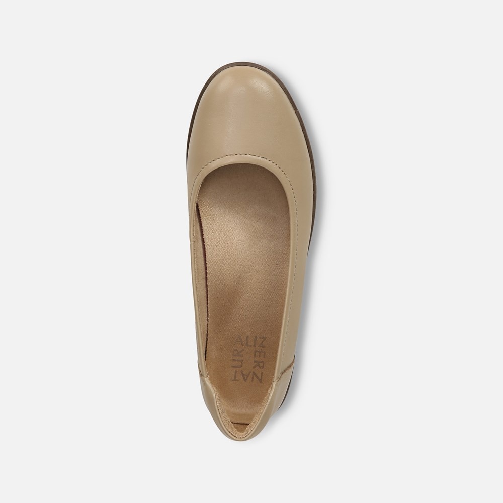 Naturalizer Flexy Flat - Nude Leather