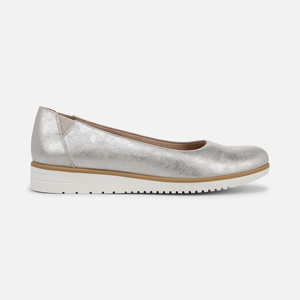 Naturalizer SOUL Idea Ballet Flat - Silver Faux Leather