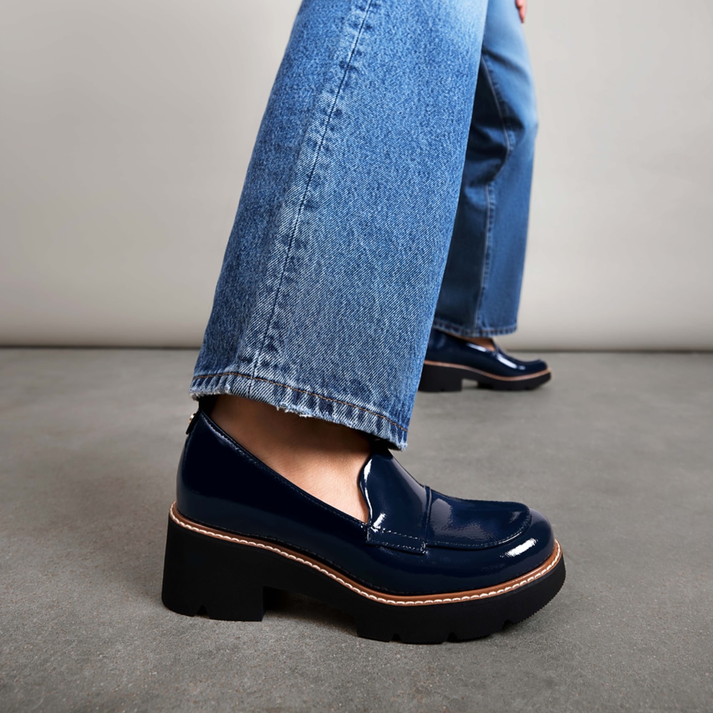 Naturalizer Darry Lug Sole Loafer - French Navy Leather