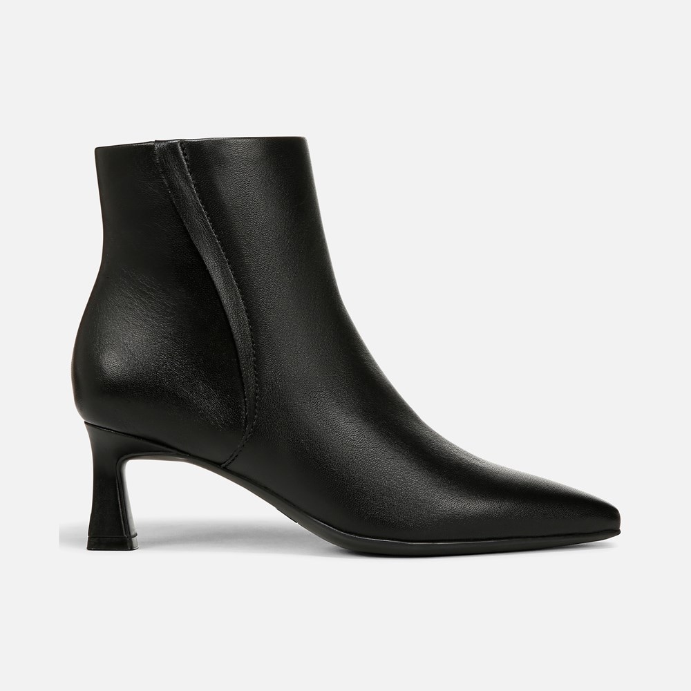 Naturalizer Deesha Bootie - Black Leather