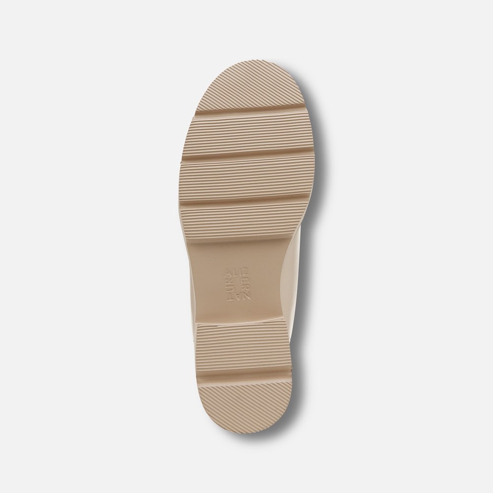 Naturalizer Committed Lug Loafer - Porcelain Faux Leather