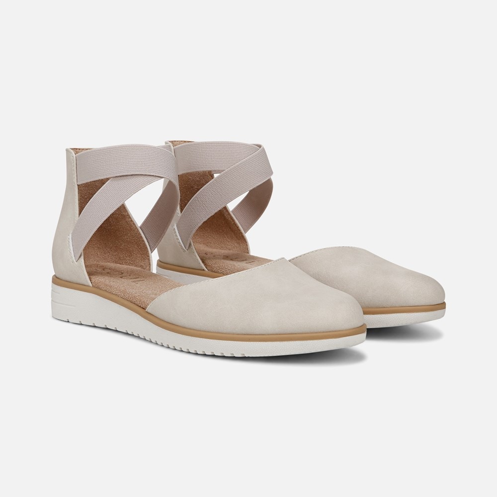 Naturalizer SOUL Intro Flat - Porcelain Faux Leather