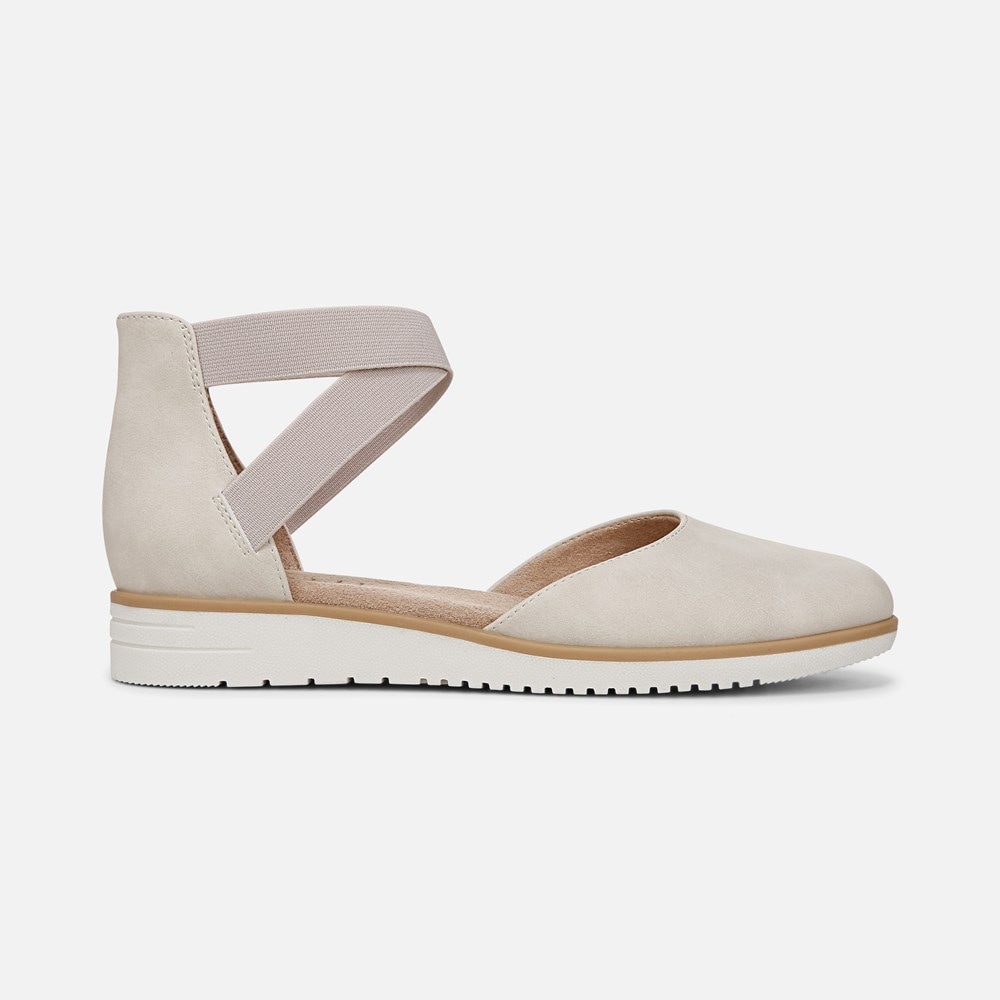 Naturalizer SOUL Intro Flat - Porcelain Faux Leather