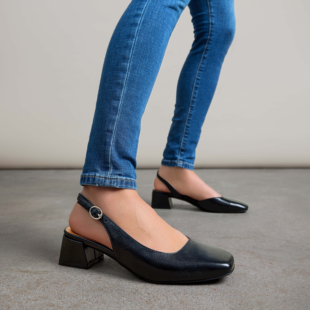 Naturalizer Jayla Slingback Pump - Black Leather