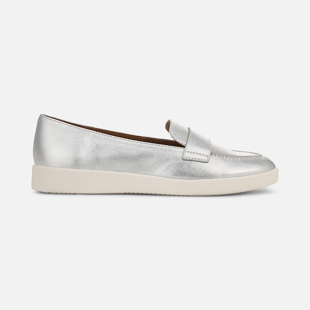 Naturalizer Karis Loafer - Silver Leather