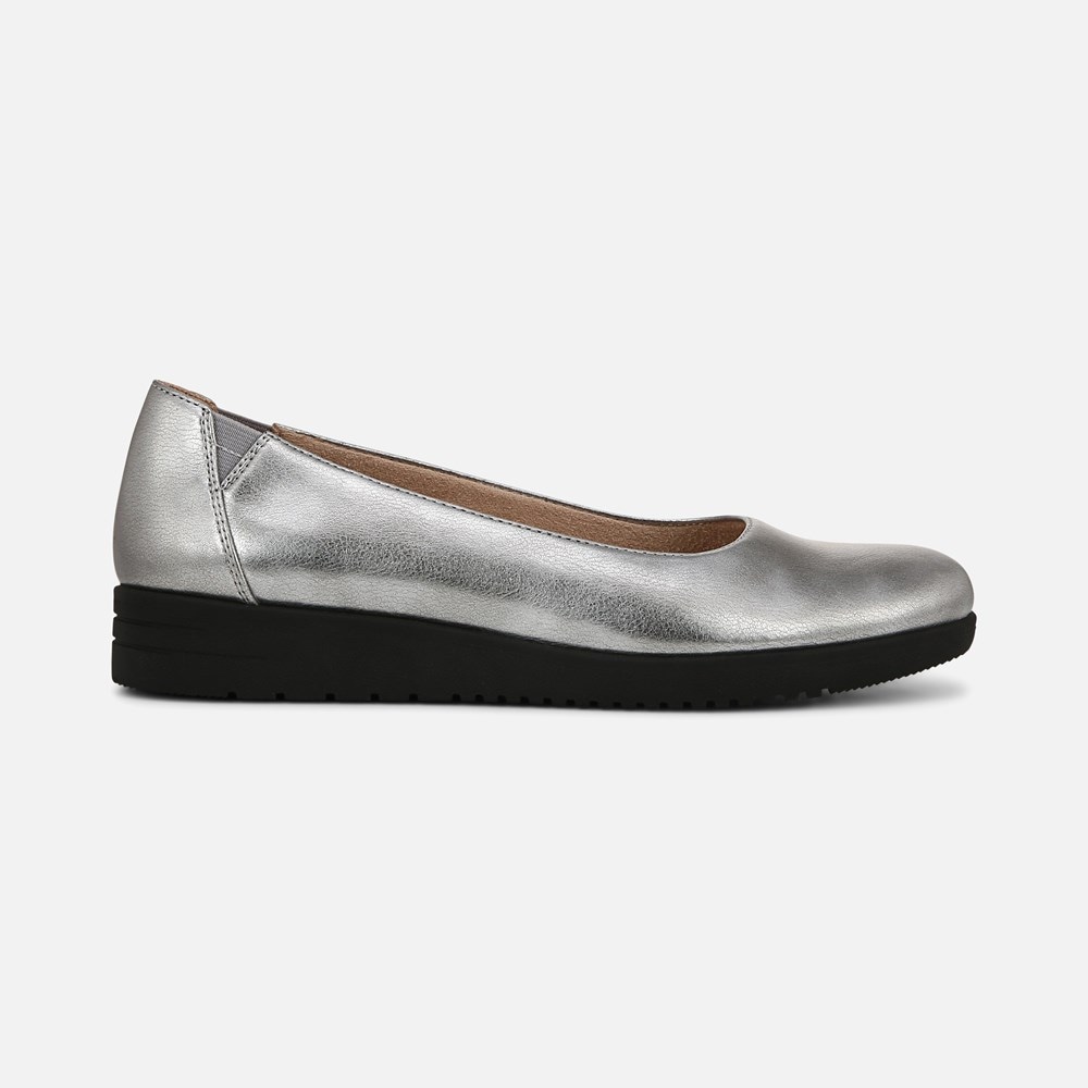 Naturalizer SOUL Idea Ballet Flat - Pewter Faux Leather