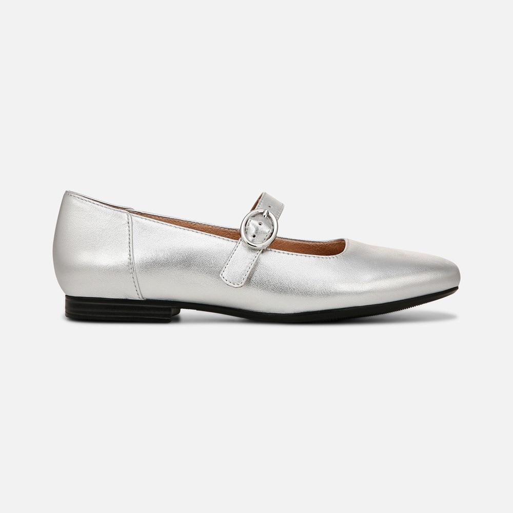 Naturalizer Kelly Mary Jane Flat - Silver Leather