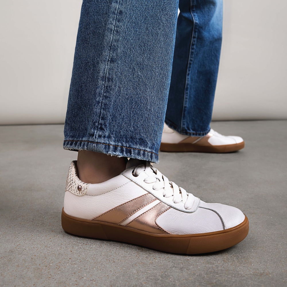 Naturalizer Medina Lace Up Sneaker - Warm White / Rose Gold Leather