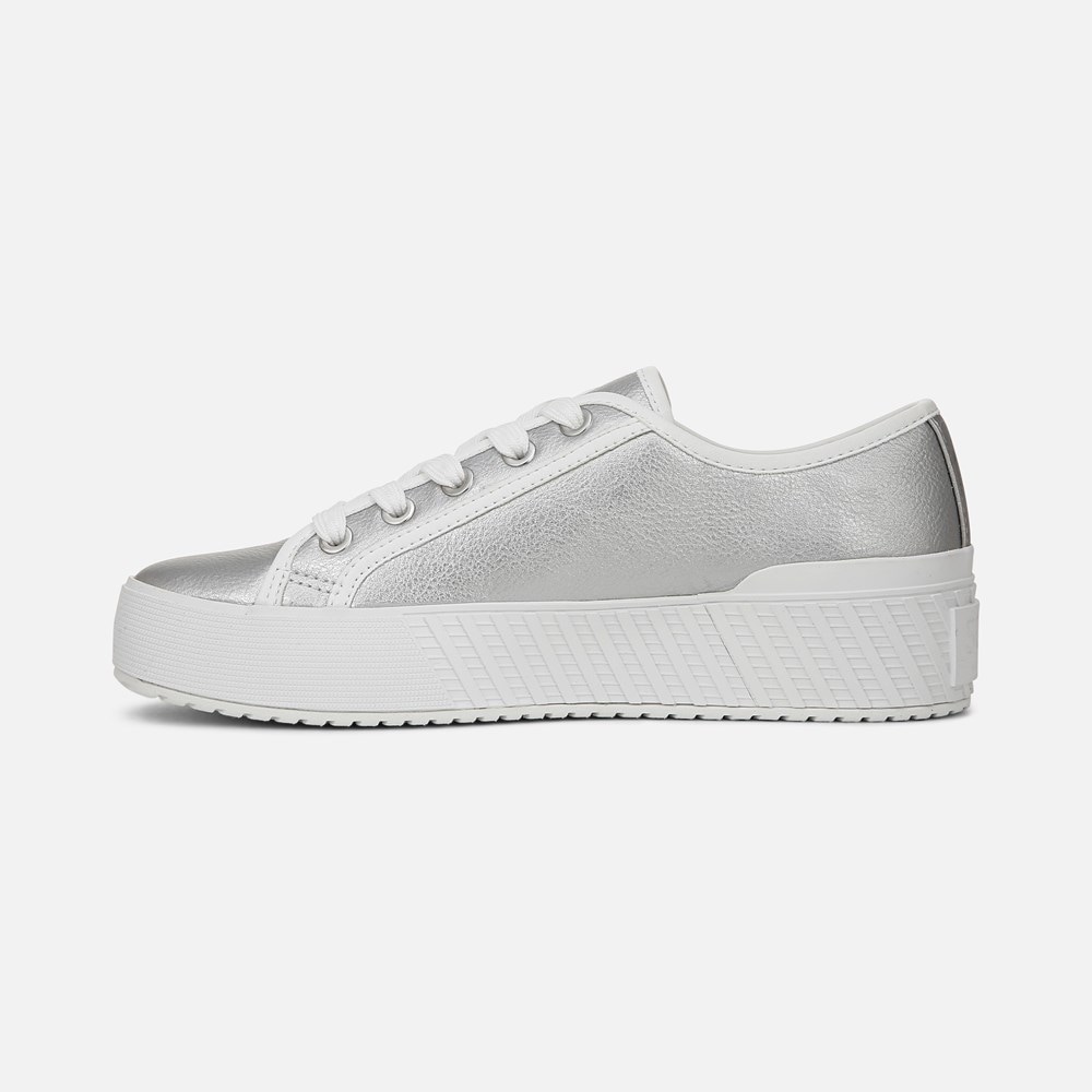 Naturalizer SOUL Iliana Lace Up Sneaker - Silver Faux Leather